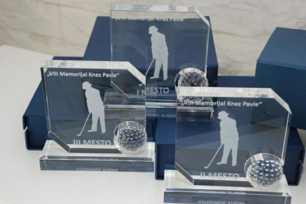 golf-klub-beograd-viii-memorijal-knez-pavle-26i27052012-nagrade-11